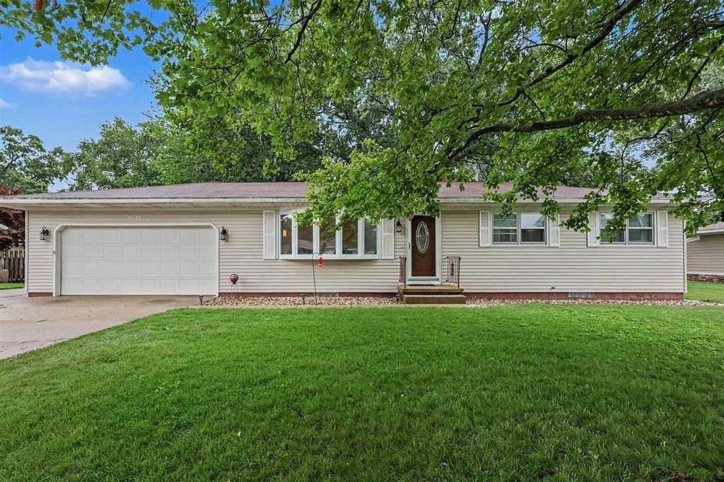 1830 Kings Court, Muskegon, MI 49445
