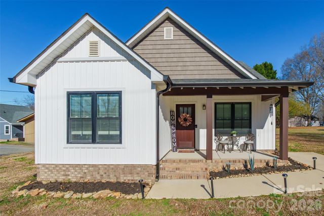 1325 E Cannon Avenue, Albemarle, NC 28001