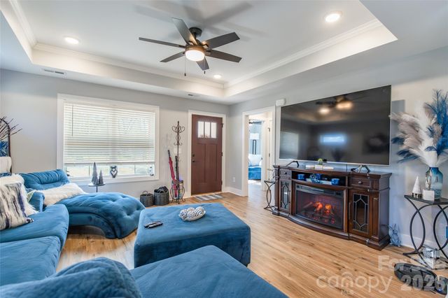 1325 E Cannon Avenue, Albemarle, NC 28001