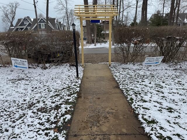 15657 Lakeshore Road 3, Union Pier, MI 49129