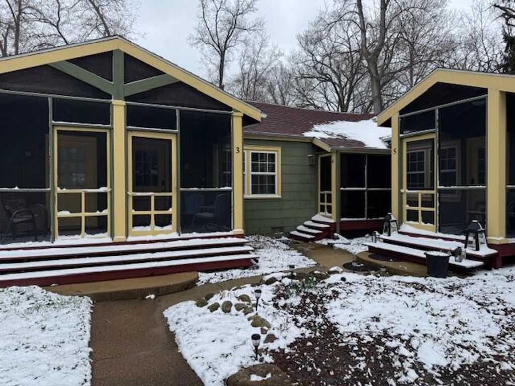 15657 Lakeshore Road 3, Union Pier, MI 49129