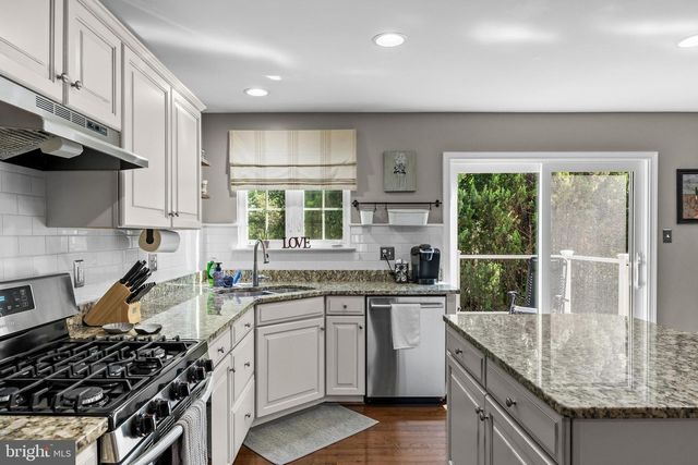 204 NATHAN DR, Cinnaminson, NJ 08077
