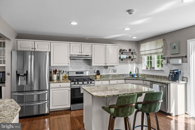 204 NATHAN DR, Cinnaminson, NJ 08077