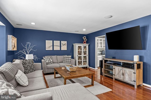 204 NATHAN DR, Cinnaminson, NJ 08077