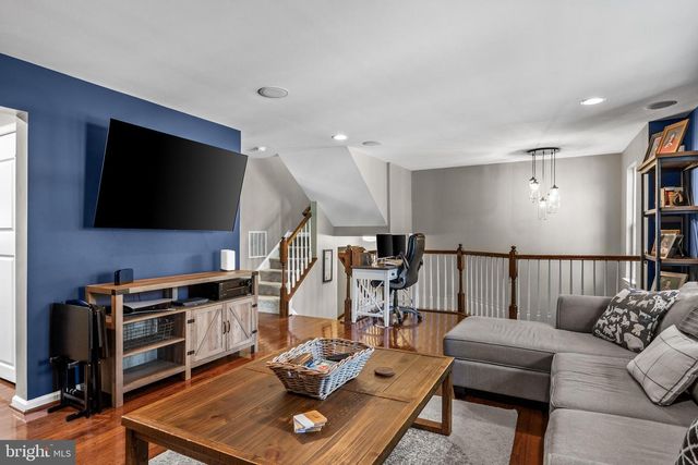 204 NATHAN DR, Cinnaminson, NJ 08077