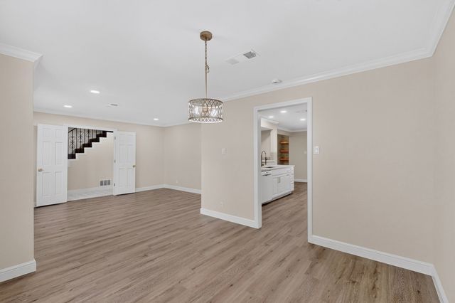 4001 Georgian Drive, Haltom City, TX 76117