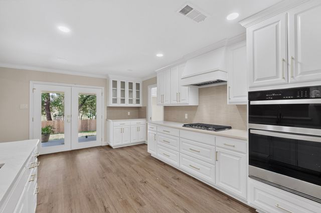 4001 Georgian Drive, Haltom City, TX 76117