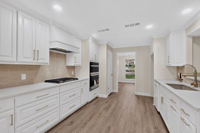 4001 Georgian Drive, Haltom City, TX 76117