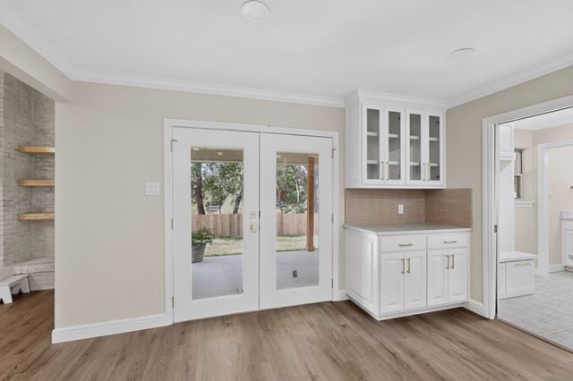 4001 Georgian Drive, Haltom City, TX 76117