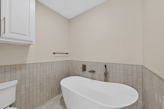 4001 Georgian Drive, Haltom City, TX 76117