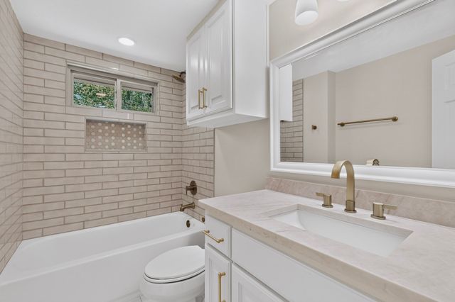 4001 Georgian Drive, Haltom City, TX 76117