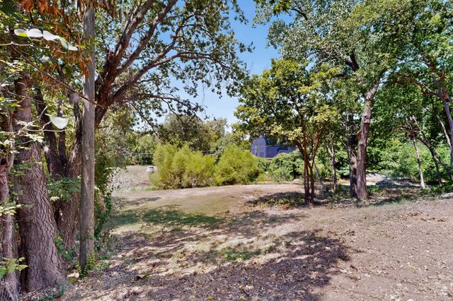 4001 Georgian Drive, Haltom City, TX 76117