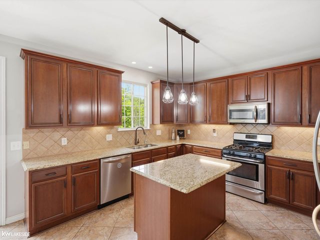 25346 Stanley Lane, South Lyon, MI 48178