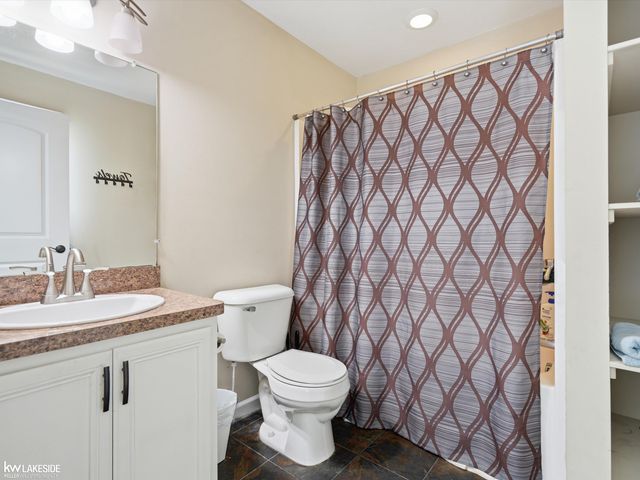 25346 Stanley Lane, South Lyon, MI 48178