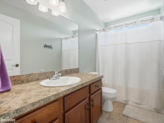 25346 Stanley Lane, South Lyon, MI 48178