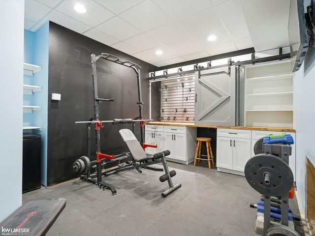 25346 Stanley Lane, South Lyon, MI 48178