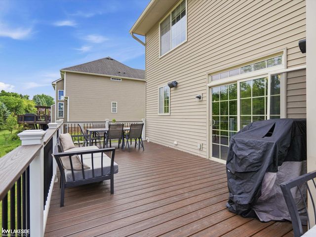 25346 Stanley Lane, South Lyon, MI 48178