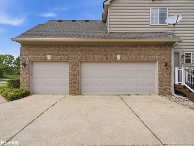 25346 Stanley Lane, South Lyon, MI 48178