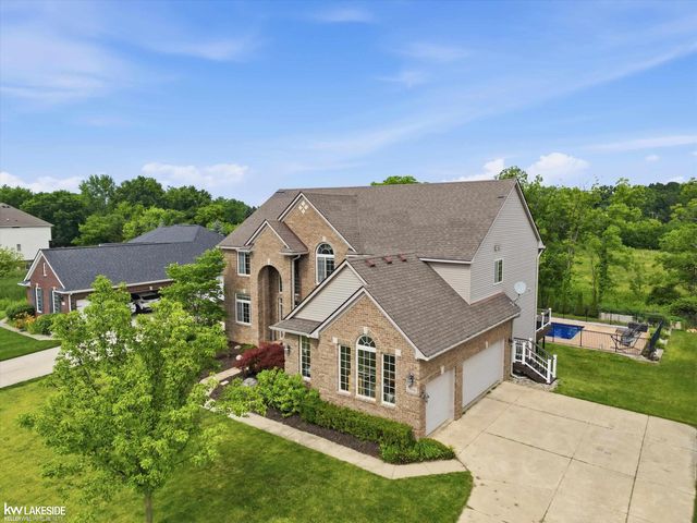25346 Stanley Lane, South Lyon, MI 48178