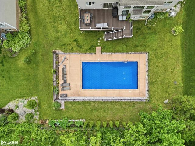 25346 Stanley Lane, South Lyon, MI 48178