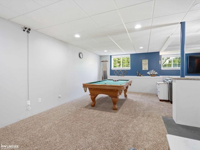 25346 Stanley Lane, South Lyon, MI 48178