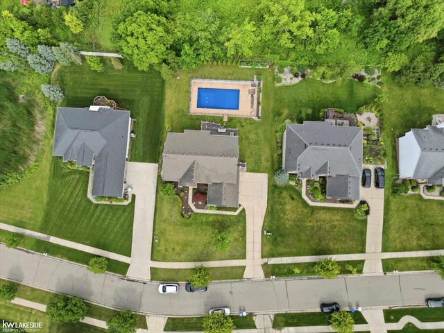 25346 Stanley Lane, South Lyon, MI 48178