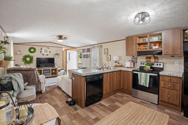 1203 Woodcrest Road, Southport, NC 28461