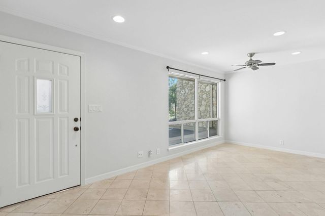 500 E Riverside DR 114, Austin, TX 78704
