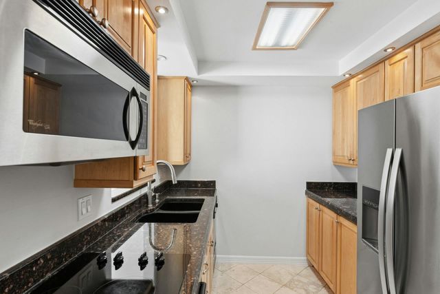 500 E Riverside DR 114, Austin, TX 78704