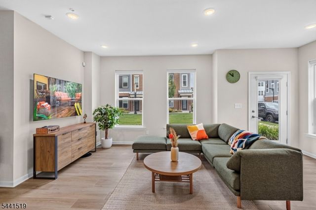 3 Sadie Cir 3101, Union Twp., NJ 07083