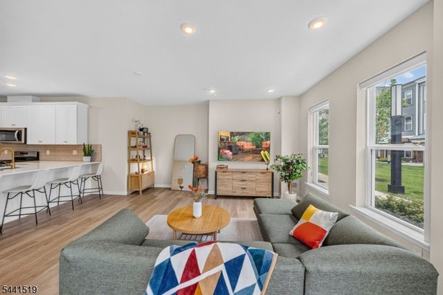 3 Sadie Cir 3101, Union Twp., NJ 07083