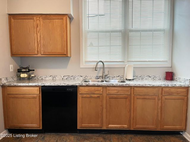 107 Harlan Ave, Louisville, KY 40214