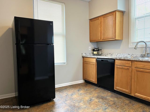 107 Harlan Ave, Louisville, KY 40214