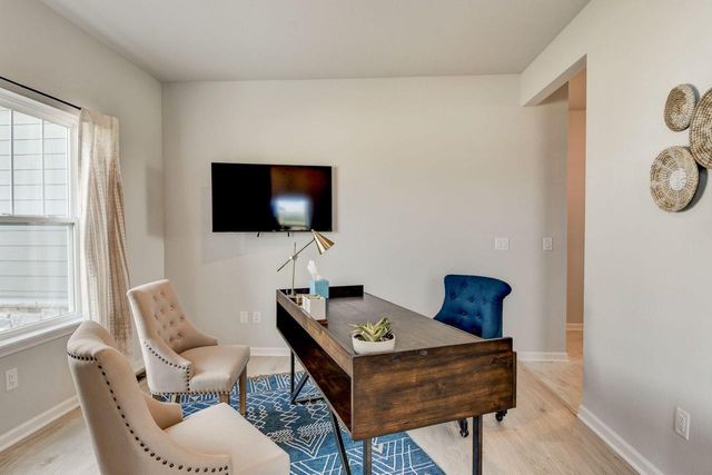 W256N6649 Beaver Creek LANE, Sussex, WI 53089