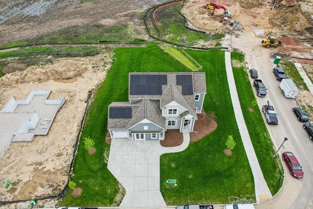 W256N6649 Beaver Creek LANE, Sussex, WI 53089