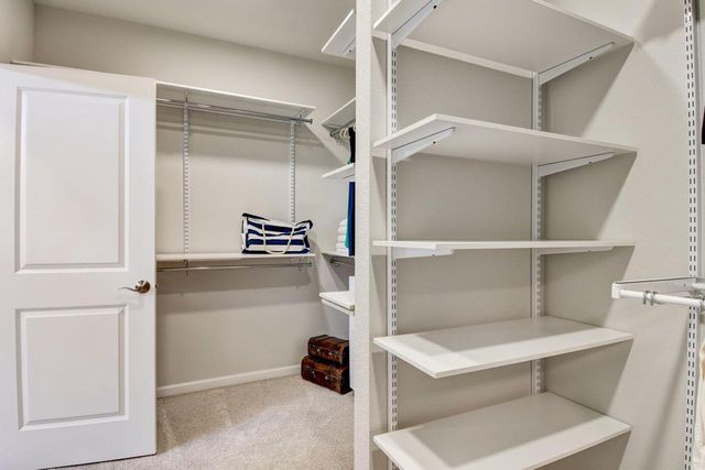 W256N6649 Beaver Creek LANE, Sussex, WI 53089