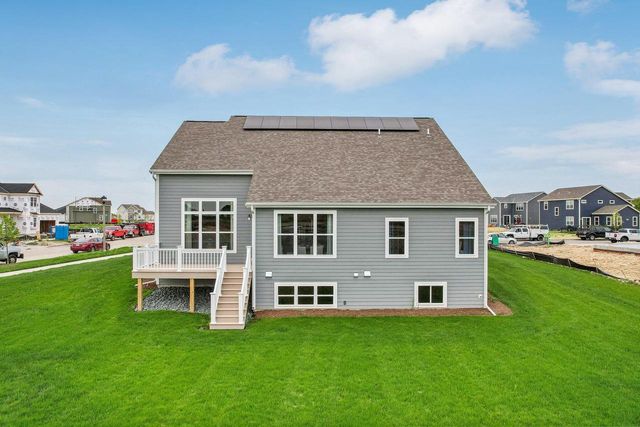 W256N6649 Beaver Creek LANE, Sussex, WI 53089