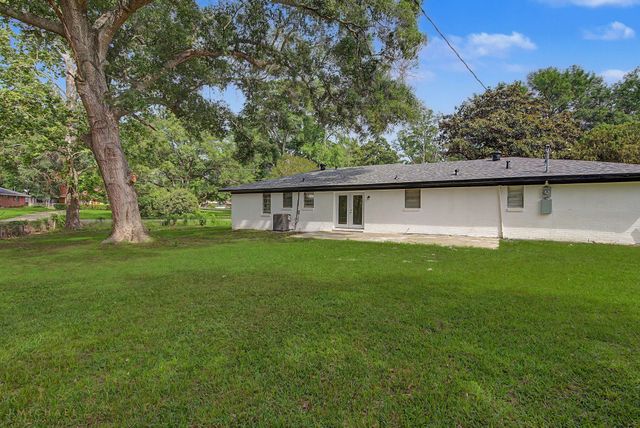 908 Deer Park Road, Shreveport, LA 71107