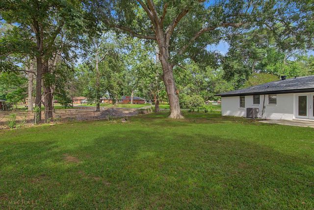 908 Deer Park Road, Shreveport, LA 71107