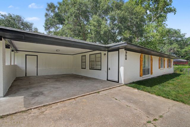 908 Deer Park Road, Shreveport, LA 71107