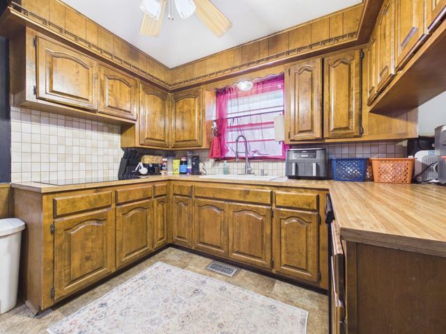 3606 W 18th St N, Wichita, KS 67203