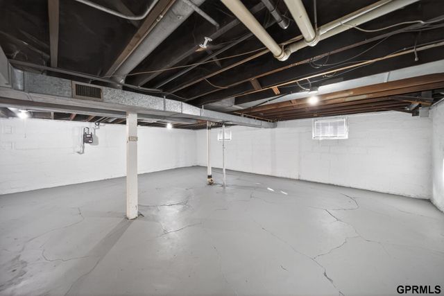 4168 Wakeley Street, Omaha, NE 68131