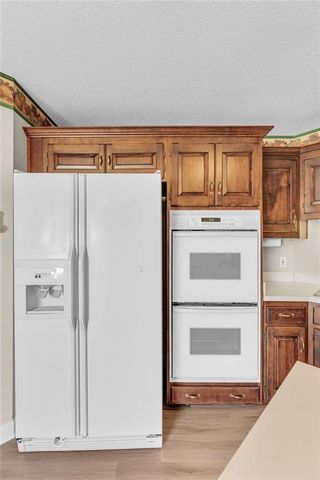 948 SW Woodbridge Court, Topeka, KS 66606