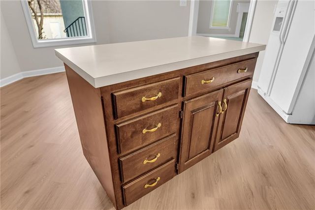 948 SW Woodbridge Court, Topeka, KS 66606