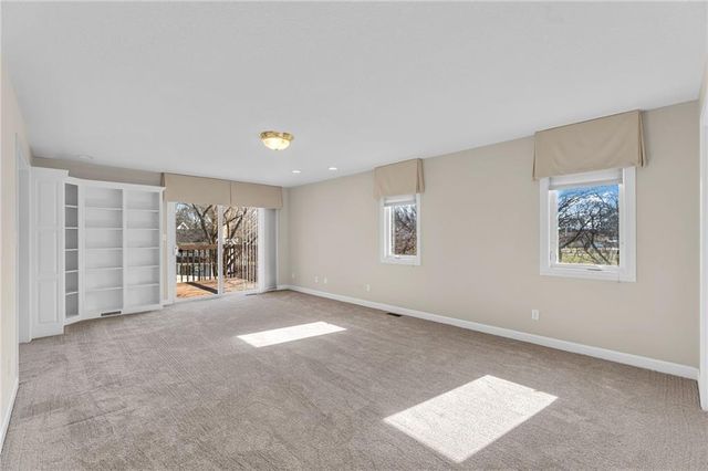 948 SW Woodbridge Court, Topeka, KS 66606