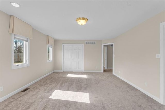 948 SW Woodbridge Court, Topeka, KS 66606