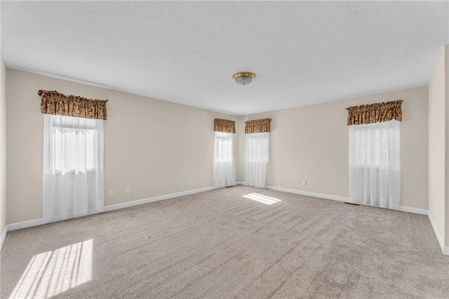 948 SW Woodbridge Court, Topeka, KS 66606