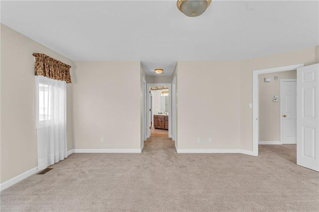 948 SW Woodbridge Court, Topeka, KS 66606