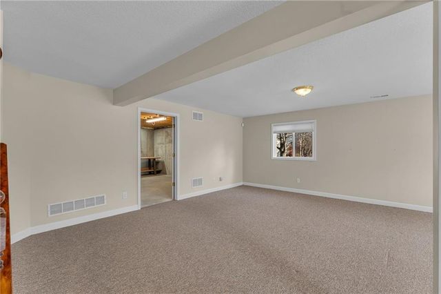 948 SW Woodbridge Court, Topeka, KS 66606