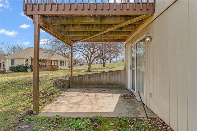 948 SW Woodbridge Court, Topeka, KS 66606